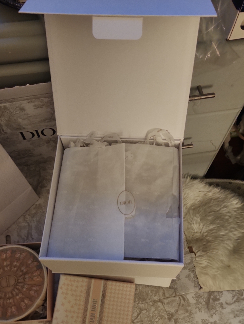 Upgraded Bundle Packaging DIOR - Picture 3 of 7